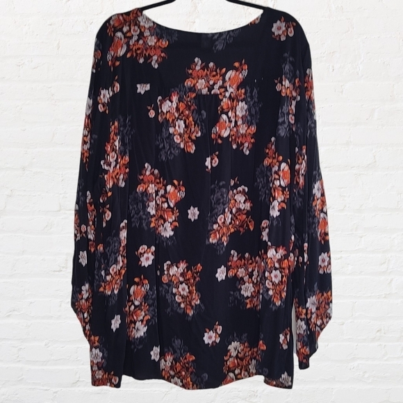 Torrid FLORAL PRINT BELL SLEEVE CHALLIS BLOUSE - Picture 3 of 11